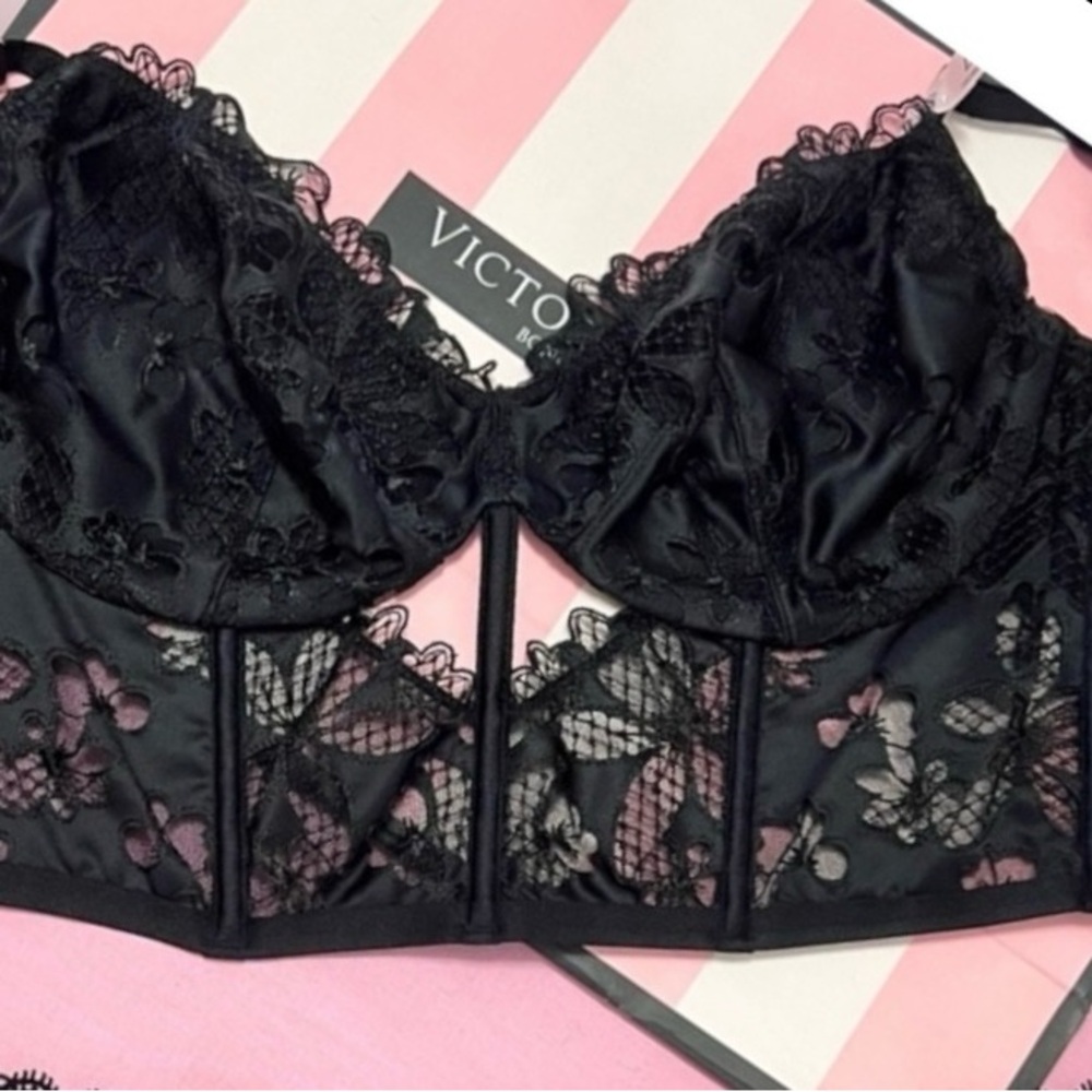 Victoria’s Secret $̷9̷0̷ VERY SEXY
Ziggy Glam Floral Embroidery Unlined Corset